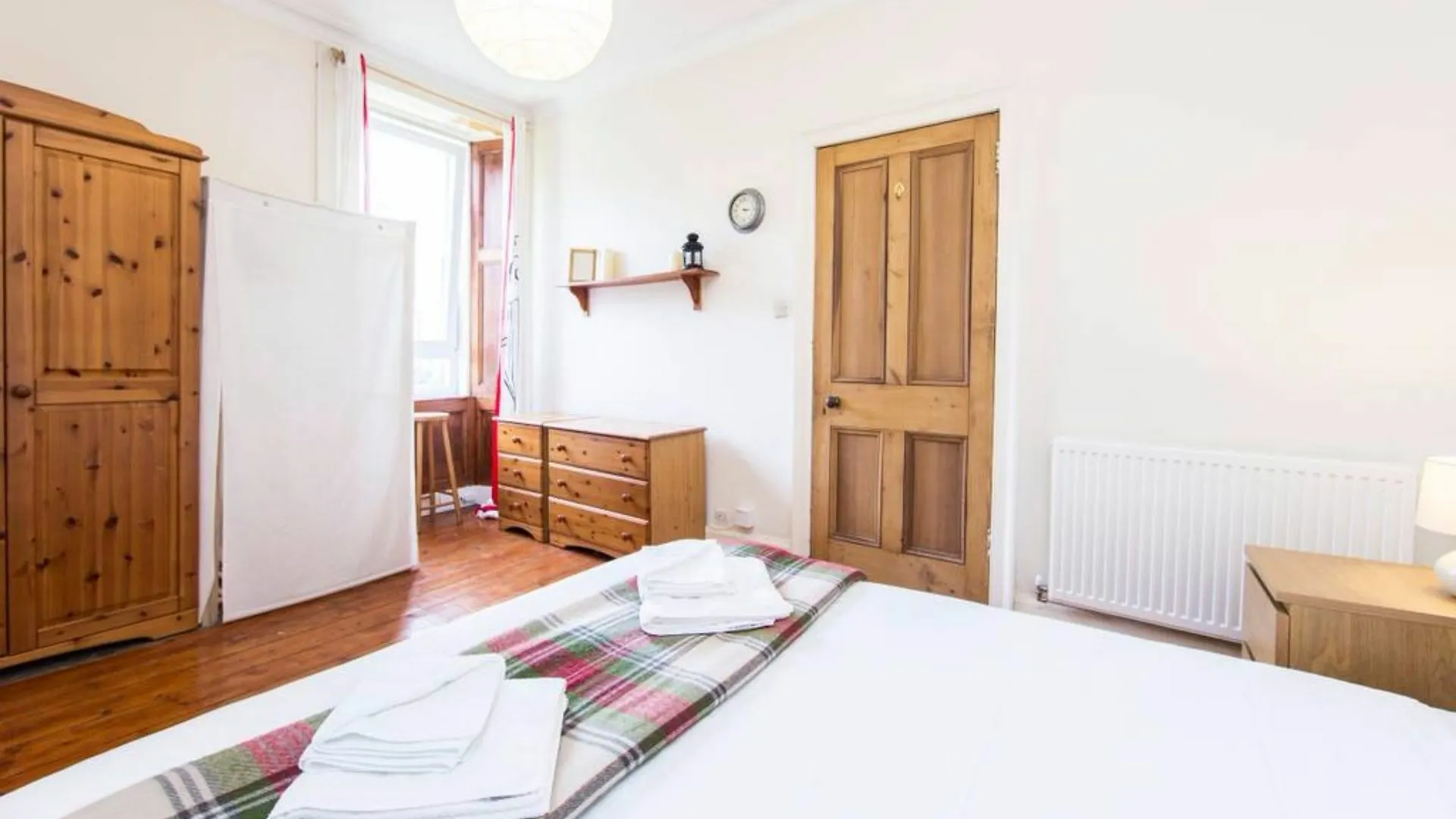 1 Bedroom Flat Near Haymarket 爱丁堡 0*,  英国